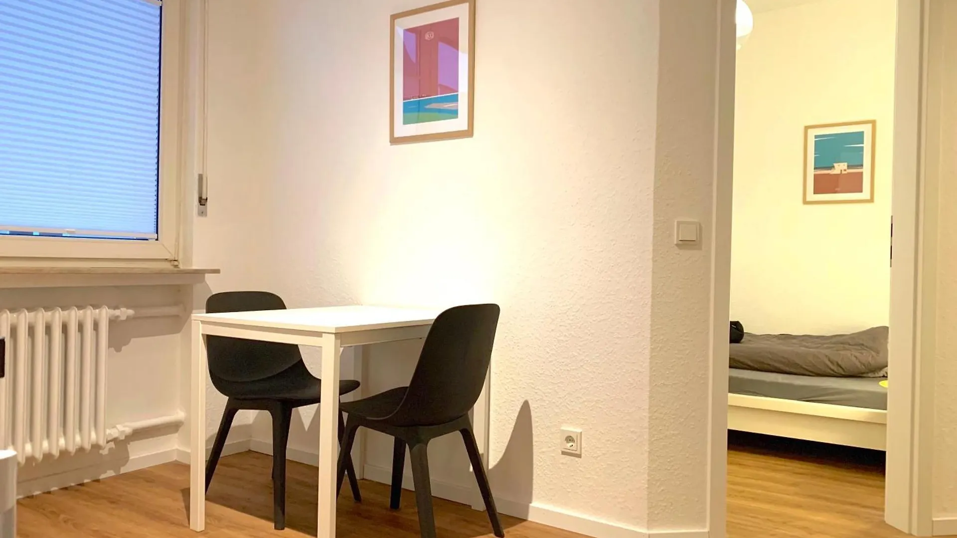 Gemuetliches Apartment Mit 2 Schlaf- Und 2 Badezimmern Plus Balkon Kolín nad Rýnem